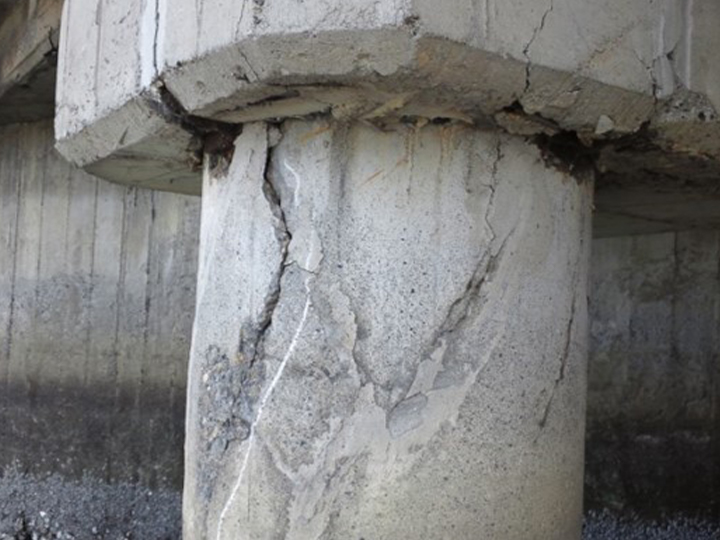 コンクリートのひび割れ