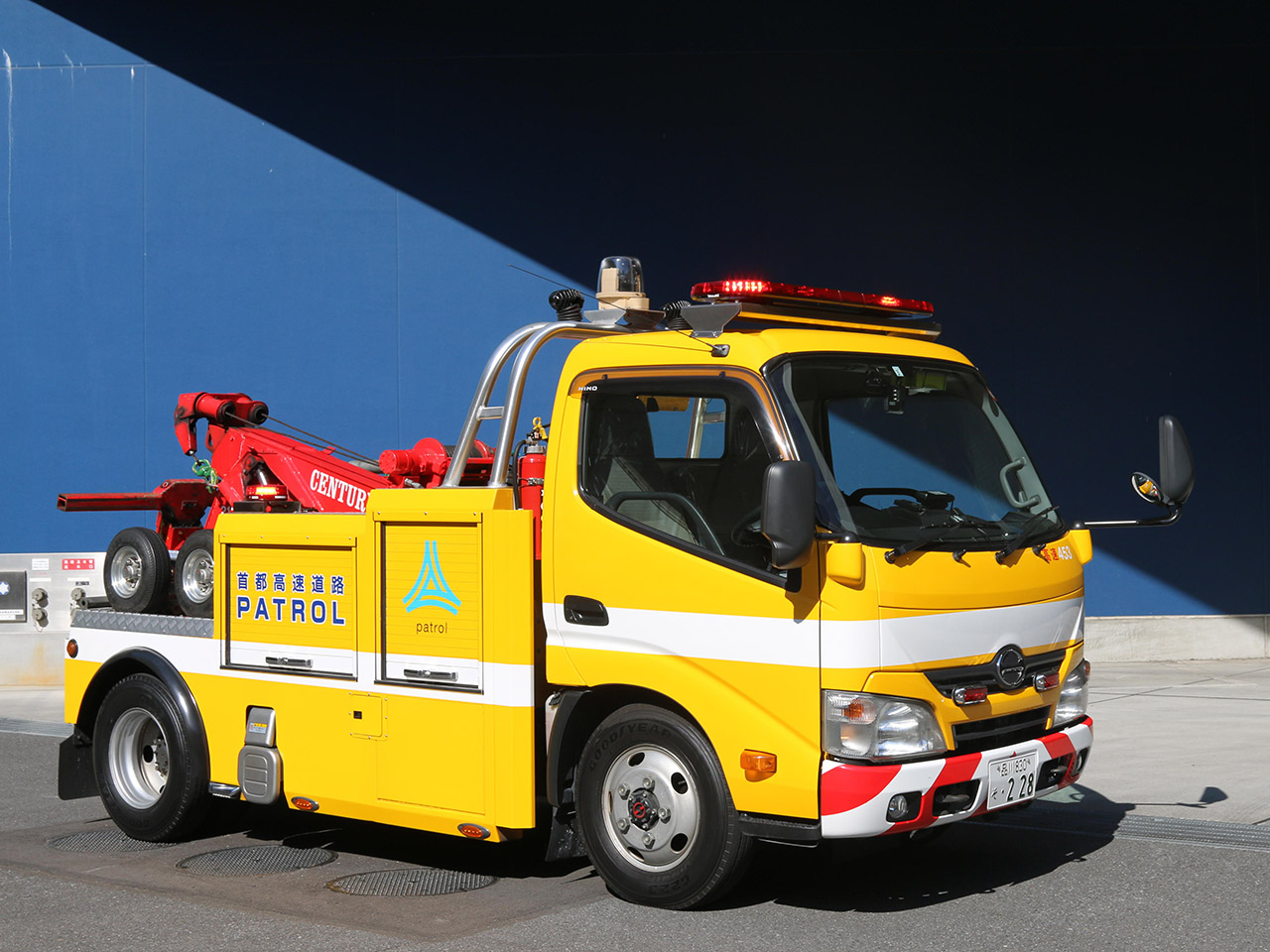 特車PC110小型レッカー